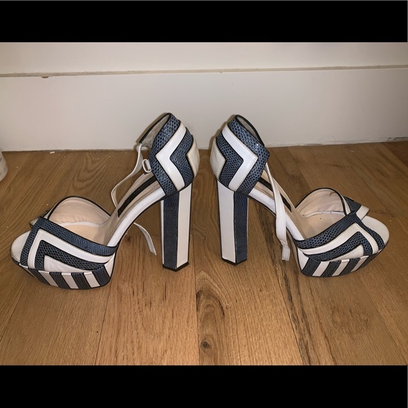 Chrissie Morris heels (5 inch heel) size 29 - Picture 2 of 5